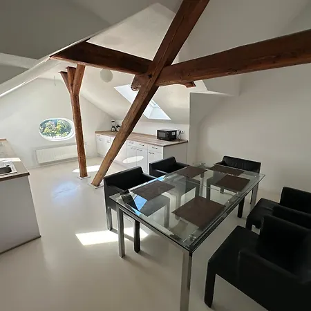 Apartmenthouse *