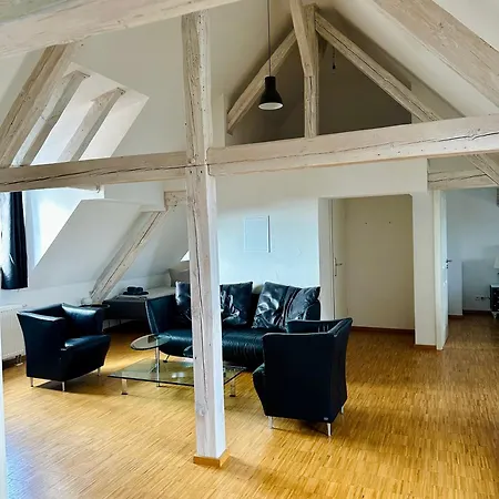 Apartmenthouse سينغن